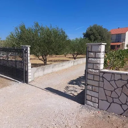 Vila Marija Tinj